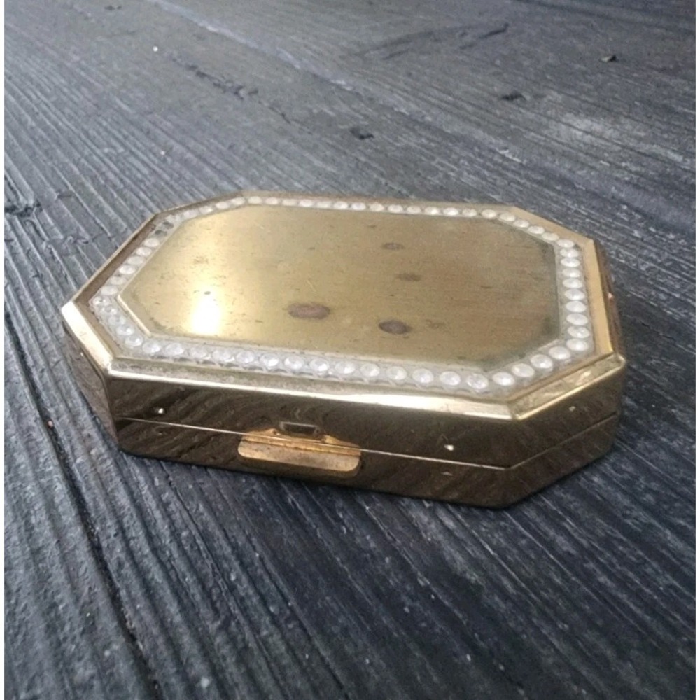 Vintage Avon Gold Tone Metal Jeweled Octagon Shaped Ladies Powder Compact